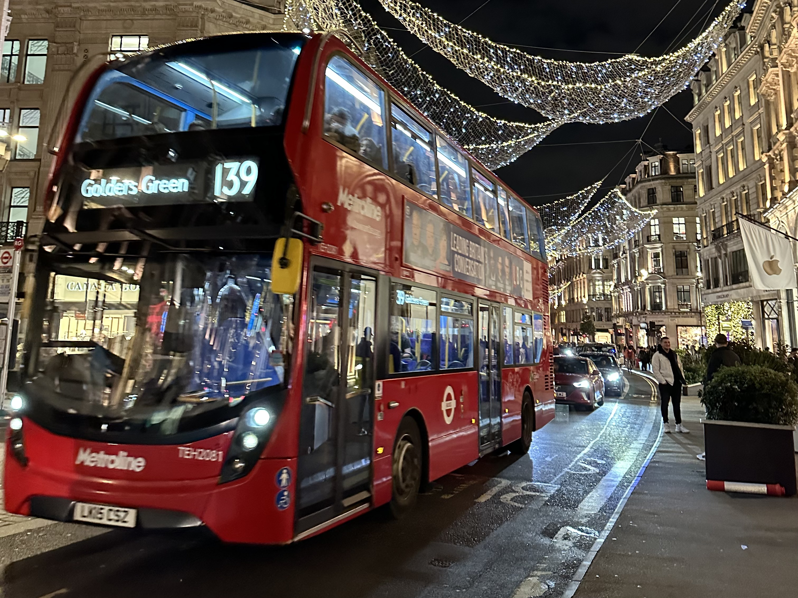 2024年最新】イギリスの赤いバス 乗車方法！ みゅうロンドン